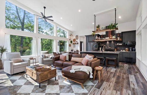 Oakpark Casa | Mid-Century Modern Woodland Retreat with Hot Tub, Cold Water Plunge, & Fire Pit!