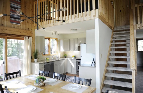 East Kootenay Cabina | Mid Century Mountain Modern Cabin