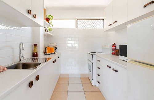 Kangaroo Point Apartamento | Mid-Century Pad 1 bed/1 bathroom/1 car/10 mins to CBD