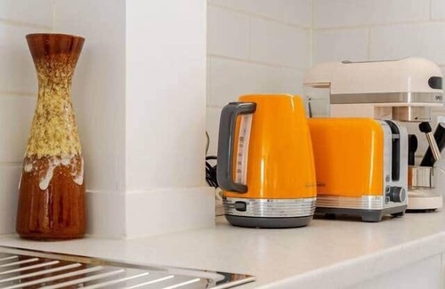 Kangaroo Point Apartamento | Mid-Century Pad 1 bed/1 bathroom/1 car/10 mins to CBD