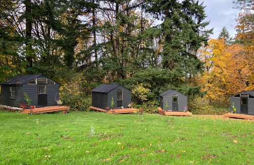 Pleasant Valley Casa | Mid Century private 7 acre property. 20 min from central PDX