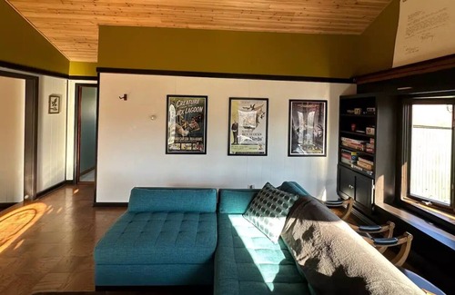 Fox Lake Casa | Mid Century Stunner on the Chain O'Lakes