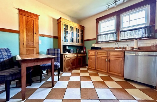 Mid-City Apartamento | Mid City 2 BR en Beautiful Arts and Crafts House