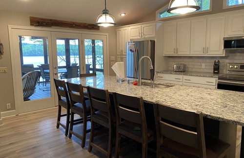 Pleasure Point Casa | Mid-lake spacious cottage w/amazing views, deep water, protected swimming area.
