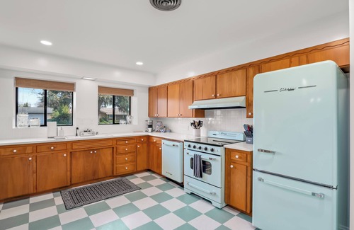 Raisin Casa | Mid-Mod Storybook Ranch Near Fig Garden Village