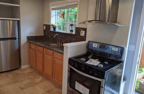 Clairemont Apartamento | Mid Term Rental:Stylish Studio, Centrally Located in Quiet Safe Neighborhood
