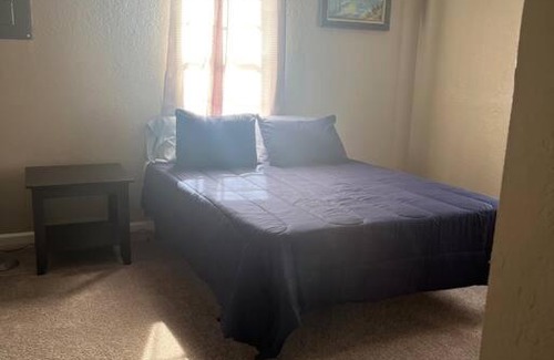 Brownsville Casa | Mid Town Brownsville 3 bed/ 2 bath