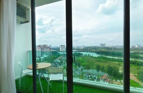 Central District Apartamento | Mid Valley CIQ Lake View 3Bedroom Muji Style