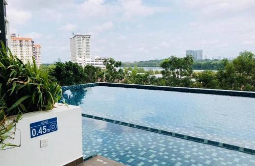 Central District Apartamento | Mid Valley CIQ Lake View 3Bedroom Muji Style