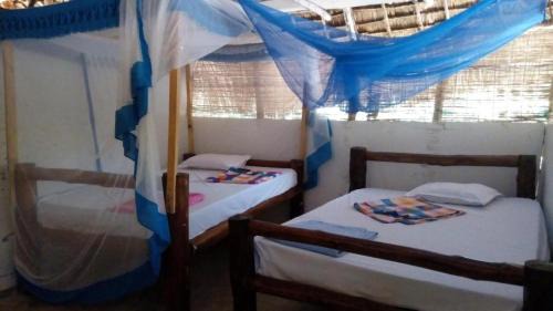 Gede Cama Y Desayuno | Mida Creek Eco Camp - Eco Lodge