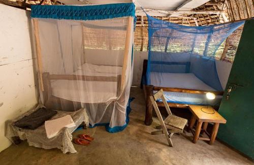 Gede Cama Y Desayuno | Mida Creek Eco Camp - Eco Lodge