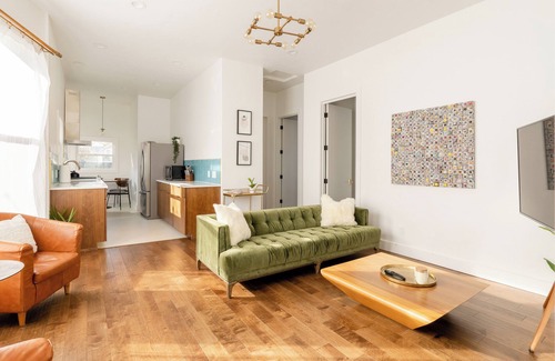 Sunnyside Casa | MidCentury Dream 2BR - 95 WalkScore