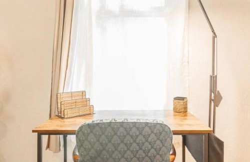 Columbus Casa | Midcentury Modern - central location to all