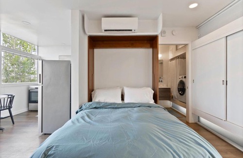 Cliff - Cannon Apartamento | Midcentury Stay w Free Parking