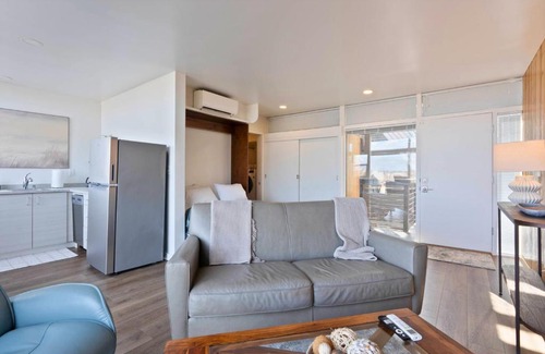 Cliff - Cannon Apartamento | Midcentury Stay w Free Parking