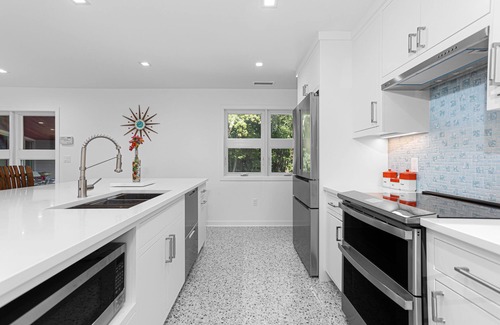 Redding Ridge Casa | MidCenturyMod spectacularly Renovated 1 LEVEL living paradise +EV charger