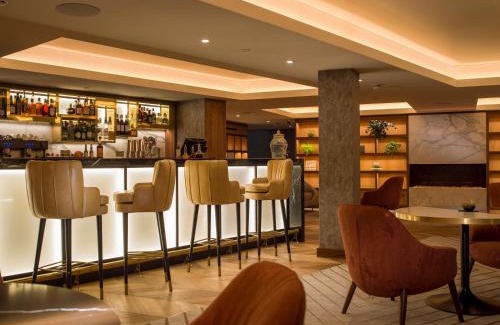 Covent Garden Hotel | Middle Eight - Covent Garden - Preferred Hotels and Resorts