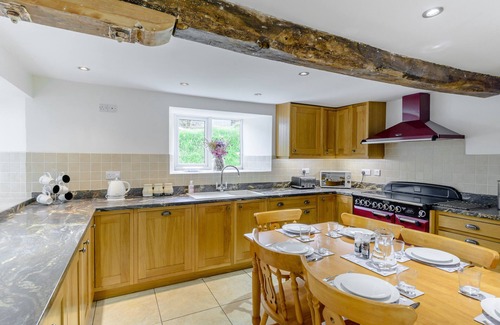 Shelve Casa | MIDDLE FARM, family friendly, with open fire in Bishop's Castle