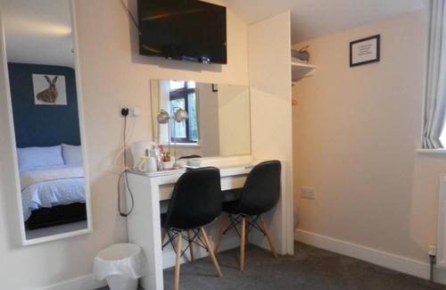 Binley Cama Y Desayuno | Middle House Bed and Breakfast