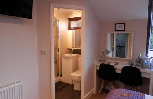 Binley Cama Y Desayuno | Middle House Bed and Breakfast