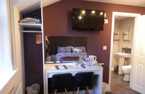Binley Cama Y Desayuno | Middle House Bed and Breakfast