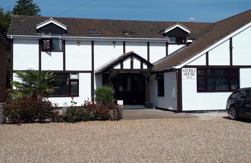 Binley Cama Y Desayuno | Middle House