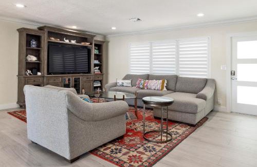 Bal Harbour Casa | Middle River Lookout