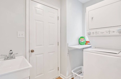 Ogden Casa | Middle Sound Hideaway | We love pets