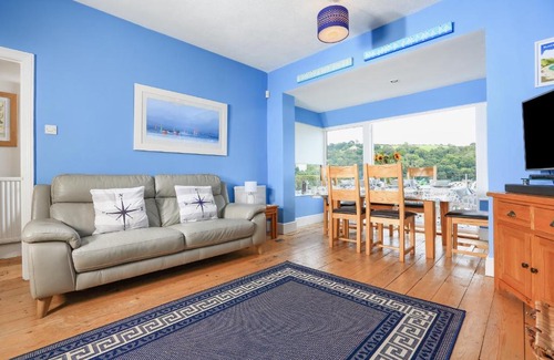 Dartmouth Casa | Middle Watch
