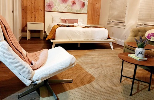 Lakeview Cabaña | Middleburg Cottage Near Salamander Resort Spa