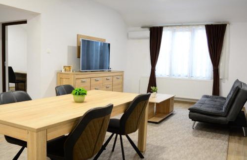 Marghita Apartamento | Middletown apartments