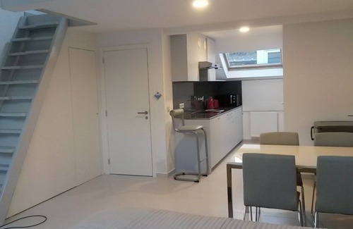 Brussels Apartamento | Midi Residence
