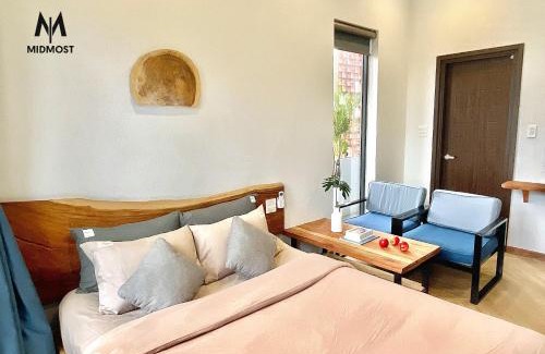 Ninh Kieu Hotel | MIDMOST CASA
