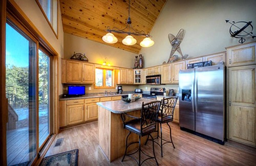 Rapid City Casa | Midnight Blu Beautiful home close to Lake Pactola