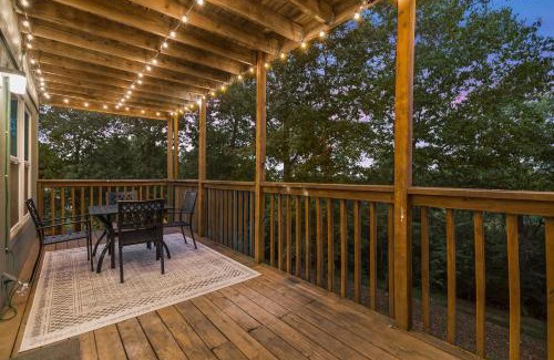Notch Estates Casa | Midnight Oasis - Nestled Among Nature of the Ozarks