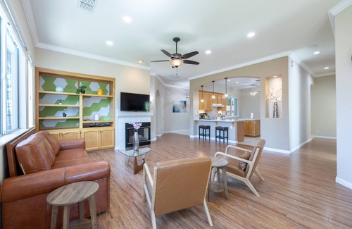 Folsom Casa | Midterm Rental 30 days Cozy 3BR House Family Friendly Lovely Backyard Fast WiFi