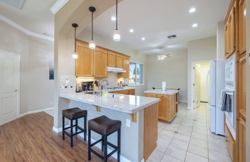 Folsom Casa | Midterm Rental 30 days Cozy 3BR House Family Friendly Lovely Backyard Fast WiFi