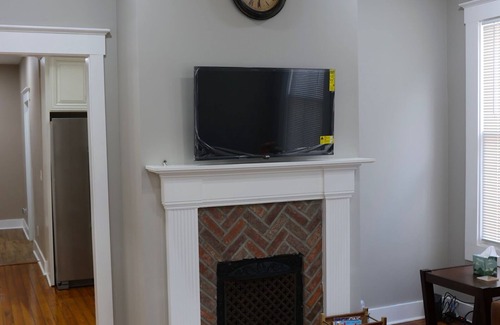 Metropolitan Casa | Midtown 2 Stories, Elegant & Comfortable, Newly Renovated Historic Home nearSCAD