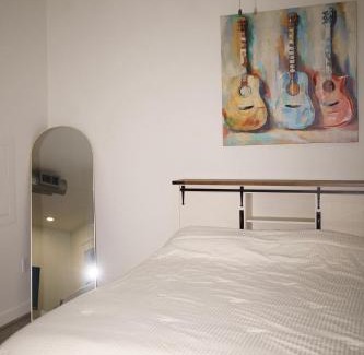 Montrose Apartamento | Midtown! Close to Convention Center & Stadiums