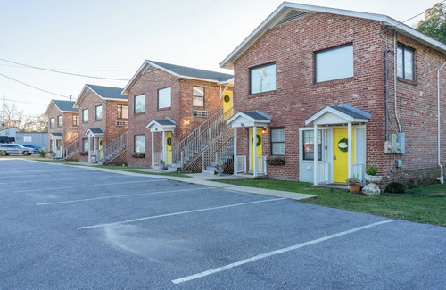 Mobile Apartamento | Midtown Comfort 2 BDR Flat - 18B