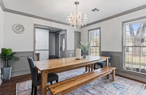 Gunter Afs Casa | Midtown Fenced Yard & Patio- White Acres Retreat