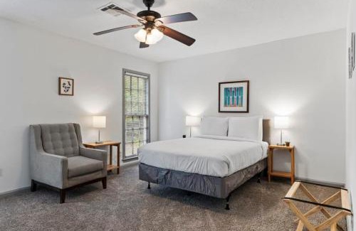 Gunter Afs Casa | Midtown Fenced Yard & Patio- White Acres Retreat