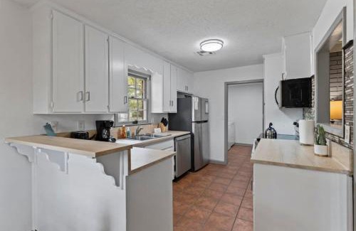 Gunter Afs Casa | Midtown Fenced Yard & Patio- White Acres Retreat