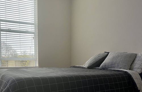 Westside Condominio | midtown modern 2b/2b condo w/ patio minutes from Atlantic Station/Mercedes Benz
