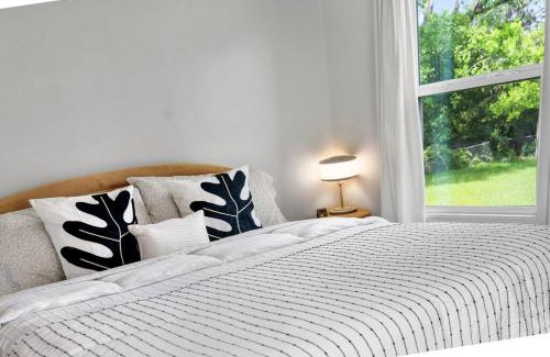 Tyler Casa | Midtown Modern Cottage