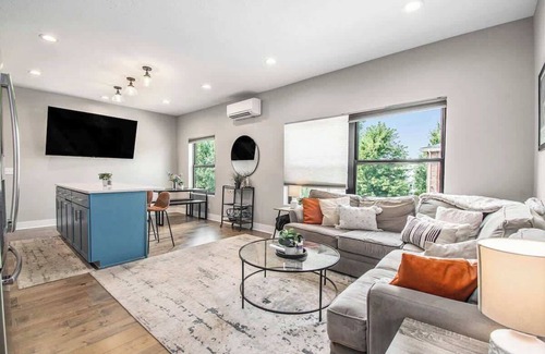 Downtown Omaha Casa | Midtown Omaha Escape | Luxury Comfort & Location