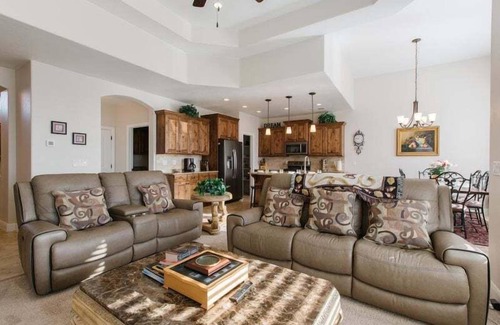 St. George Casa | Midtown Vistas | Luxury Monthly Rental