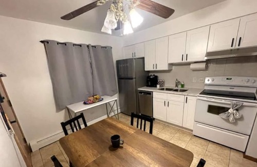 West Elsdon Apartamento | Midway Airport Cozy Home