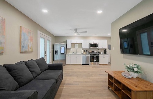 Westover Casa | Mighty Mesa (ADA compliant)