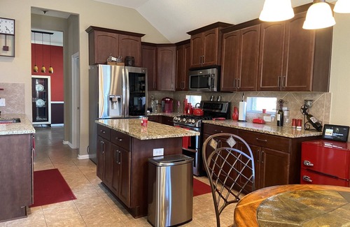Pflugerville Casa | Mighty Pfine in Pflugerville